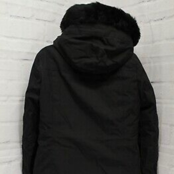 UGG Adirondack 3 in 1 Waterproof Down Parka. Women's Size Medium, Black - Picture 11 of 14